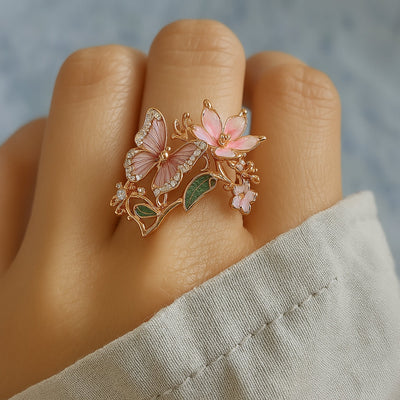 Aspen™ | Ring with a light butterfly and zirconia